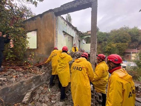 Karabük’te 120 personelle deprem tatbikatı