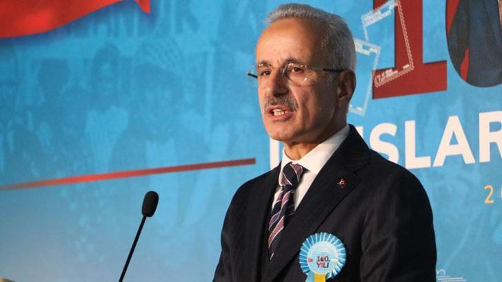 Bakan Uraloğlu: İsrail'in hastane saldırısını unutmamak için pul tasarlayacağız