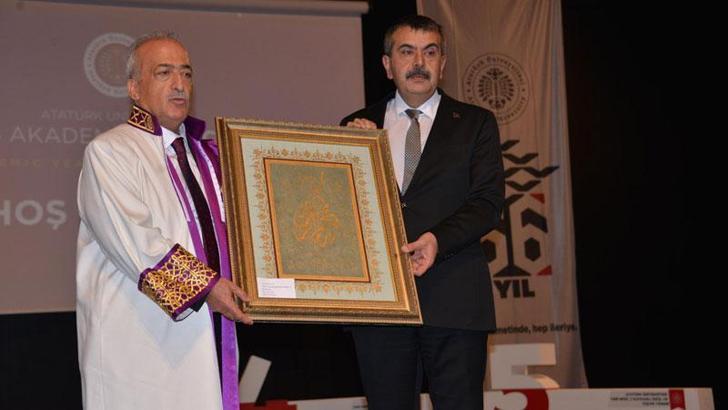 Bakan Tekin: Uluslararası metinlerin toplumsal değerlerimizi savunacak şekilde düzenlenmesi lazım