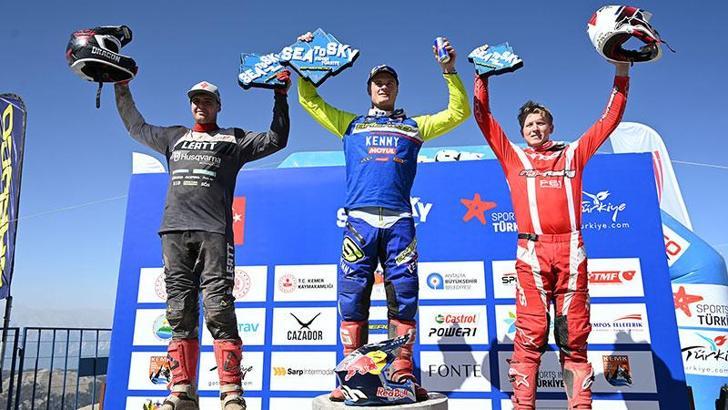 Denizden gökyüzüne motosiklet yarışı heyecanı