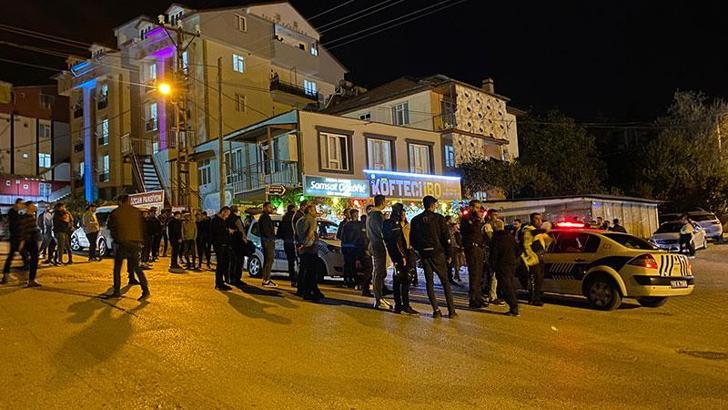 'Dur' ihtarına uymayan sürücü, aracıyla 2'si polis 4 kişiye çarptı