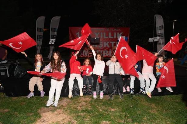 Beşiktaş’ta ‘100 Yıllık Bir Aşktır Cumhuriyet’ konseri düzenlendi