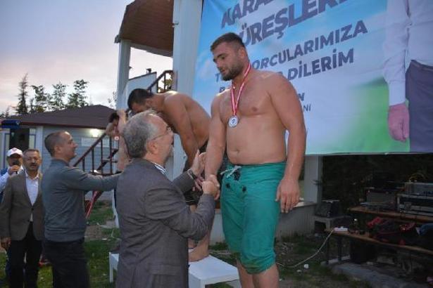 Zile Güreşlerinin Başpehlivanı Avrupa Şampiyonu Rıza Yıldırım oldu