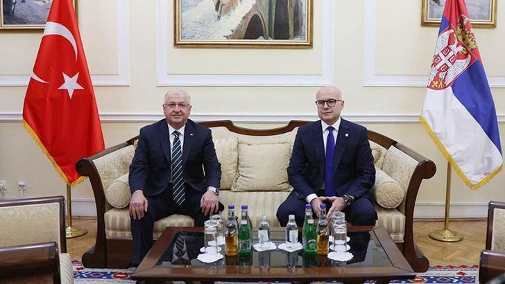 Bakan Güler, Sırbistan Savunma Bakanı Vuçeviç ile görüştü