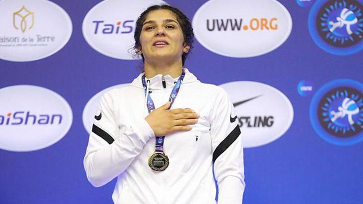 Milli güreşçi Nesrin Baş, ikinci kez dünya şampiyonu