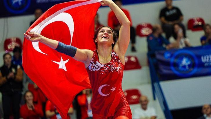 Nesrin Baş: Türk kadınının gücünü gösterdiğim için mutluyum