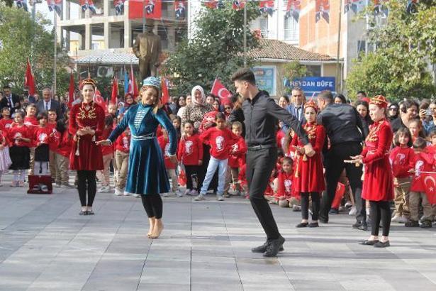 Cumhuriyet Bayramı Manyas’ta törenlerle kutlandı