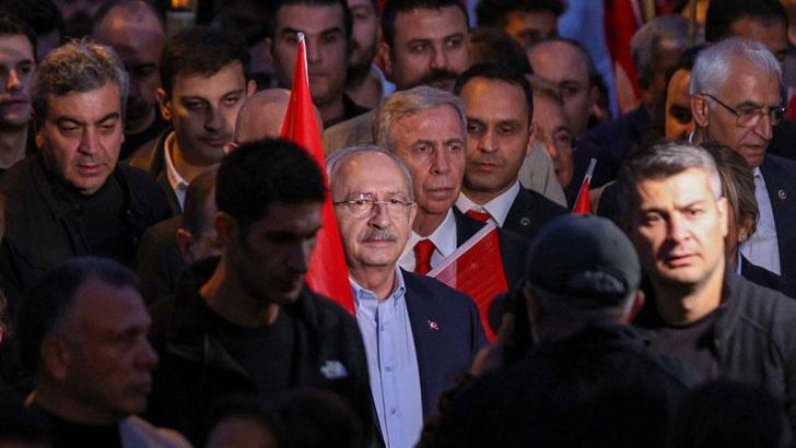 Kılıçdaroğlu, 1'inci Meclis'ten Anıtkabir'e yürüdü