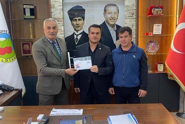 21 yıl önce yazılan mektup, belediye başkanına teslim edildi