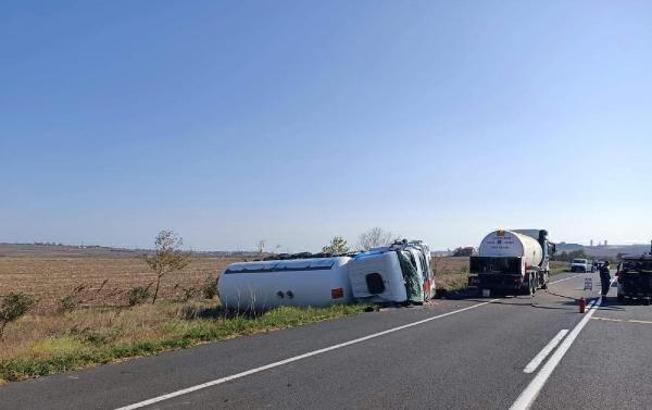 Tekirdağ'da devrilen tankerin sürücüsü öldü