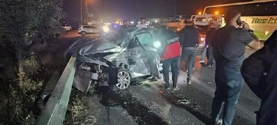 Elazığ'da yolcu otobüsü otomobile çarptı: 2 yaralı