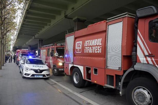 (Geniş haber) Şişli'de tadilat sırasında rezidansın dış cephesi yandı