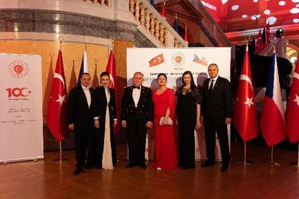 Prag Büyükelçisi Egemen Bağış Türk Beşleri'ni andı