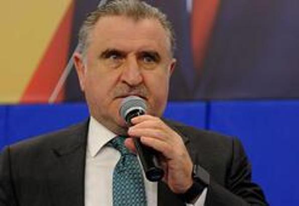 Bakan Bak'tan yükseköğrenimdeki gençlere vergi muafiyeti açıklaması