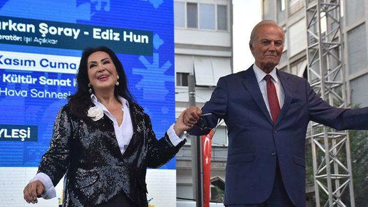 Türkan Şoray ve Ediz Hun, İzmirlilerle buluştu