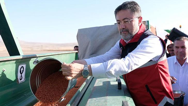 Bakan Yumaklı: Ülkemiz sertifikalı tohumda, on kat üretimini arttırmış bir ülke