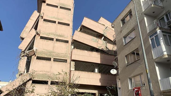 Okul binası yıkımda yan yatınca evlerinden tahliye edilenler geceyi yakınlarının yanında geçirdi