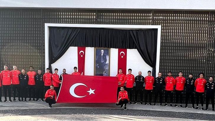 U19 Futbol Milli Takımı, Atatürk'ü anma töreni düzenledi