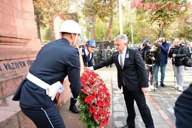 Atatürk, vefatının 85'inci yılı Malatya'da anıldı
