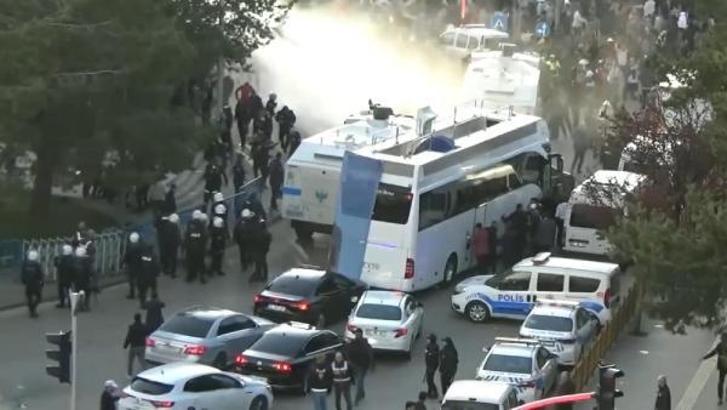 İmamoğlu'nun olaylı Erzurum mitinginin davasında sanık: Cebimdeki erikleri attım