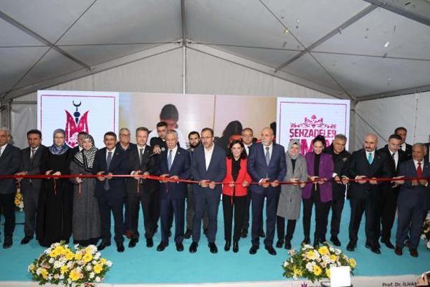Şehzadeler'de millet kütüphanesi ve gençlik merkezi açıldı