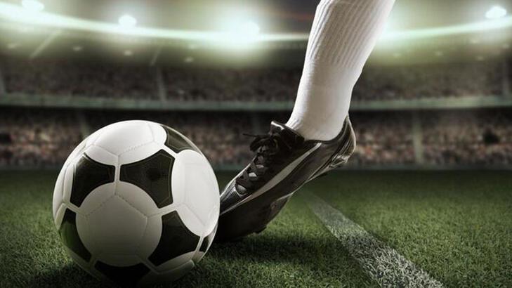 Avrupa Futbol Şampiyonası Elemeleri'nde 9 maç oynandı