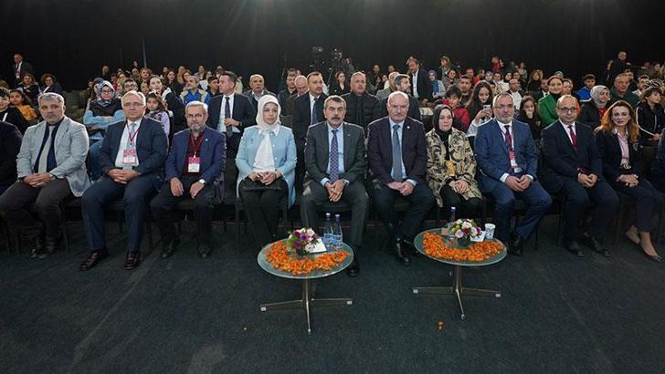 Bakan Tekin: Müfredatlarımızı revize edeceğiz