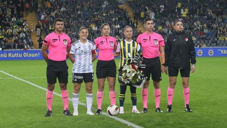 Fenerbahçe Petrol Ofisi kadınlar derbisinde Beşiktaş'ı 3 golle geçti