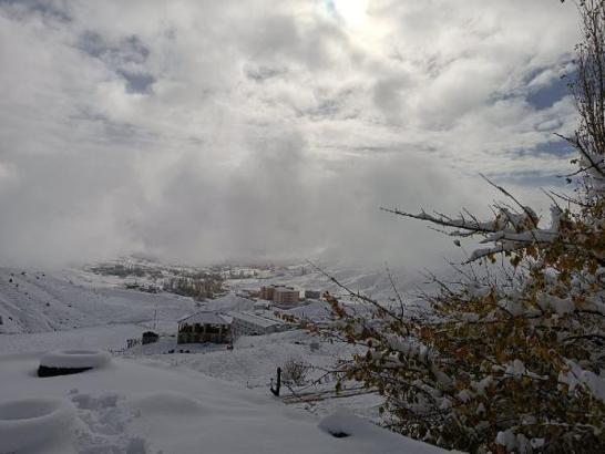 Siirt'in yüksek kesimleri ve Karlıova'da kar yağışı