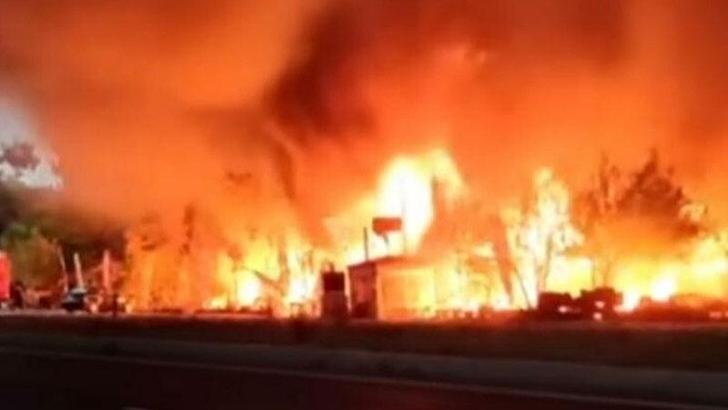 İzmir'de restoran yangını