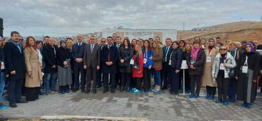 81 ilden öğretmenler, Şehit Öğretmenler Abidesi'ni ziyaret etti