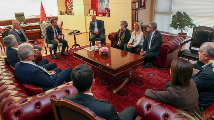 Özgür Özel; Alevi Vakıf, Federasyon ve Dernek Başkanlarıyla bir araya geldi