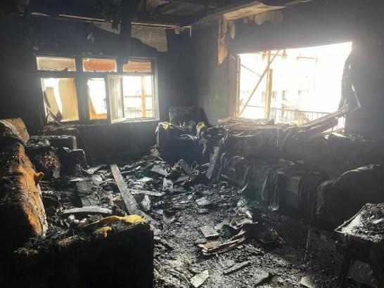 Hakkari'de 4 katlı binada yangın