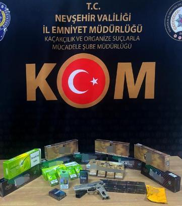 2 farklı kaçak tütün operasyonunda 2 gözaltı