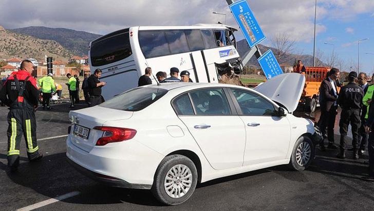 Denizli'deki tur otobüsü kazasında ölü sayısı 3'e çıktı