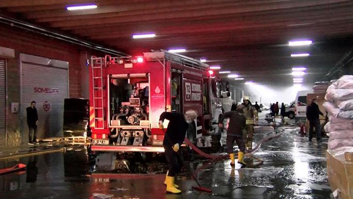 Başakşehir'de depoda yangın