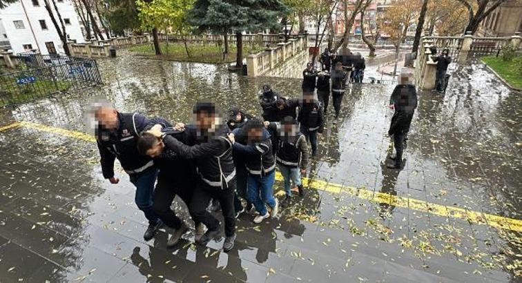 2 ilde 'Daltonlar' çetesine 'Redkit' operasyonu: 13 gözaltı