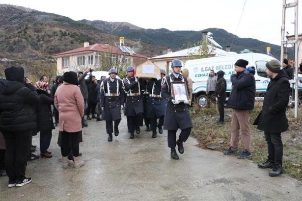 Gürültü kavgasında öldürülen 15 Temmuz gazisi ile oğlu son yolculuklarına uğurlandı