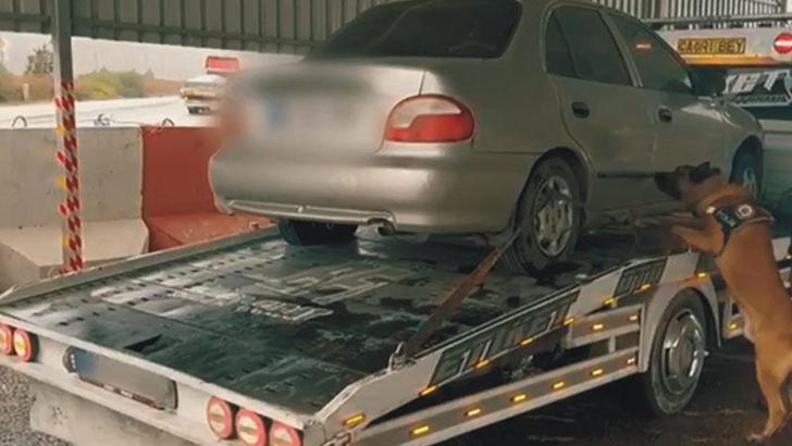 Çekici üzerindeki otomobilden 75 kilo uyuşturucu çıktı