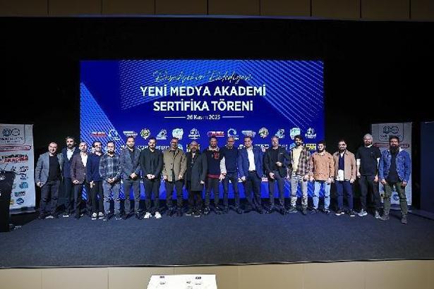 Başakşehir'deki Yeni Medya Akademi'de mezuniyet heyecanı yaşandı