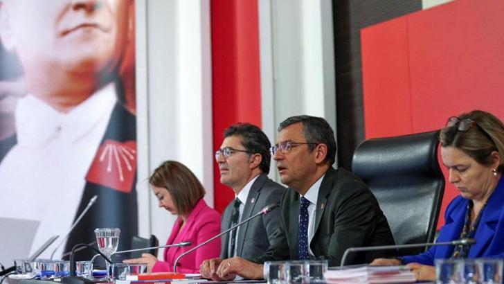 CHP'de Tanju Özcan ile birlikte 13 kişiye af