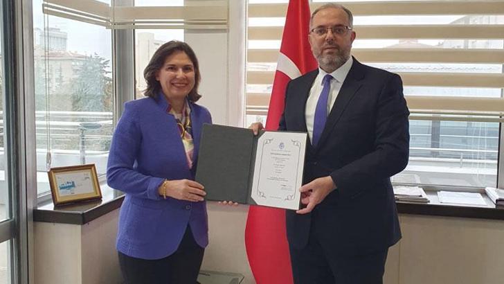 MSÜ Rektörü Afyoncu, 'Ekonomik İşbirliği Teşkilatı' tarafından ödüle layık görüldü