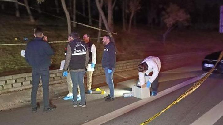 Esenler TEM bağlantı yolunda seyir halindeki otomobile silahlı saldırı: 1 ölü, 1 yaralı