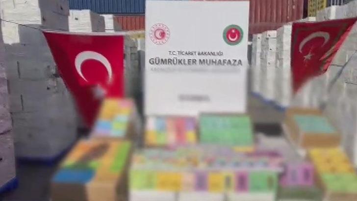 Ambarlı Limanı'nda düzenlenen operasyonda 275 bin 520 elektronik sigara yakalandı