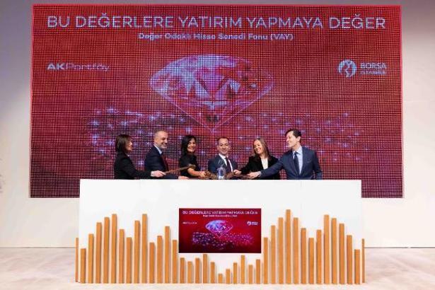 Borsa İstanbul'da gong Ak Portföy değer odaklı hisse senedi fonu 'Vay' için çaldı