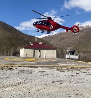 Van'da apandisit teşhisi konulan hasta için ambulans helikopter havalandı