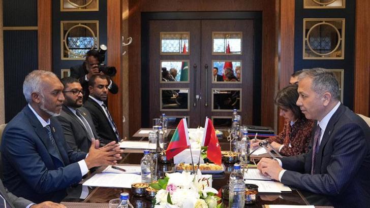 Bakan Yerlikaya, Maldivler Cumhurbaşkanı Muizzu ile görüştü