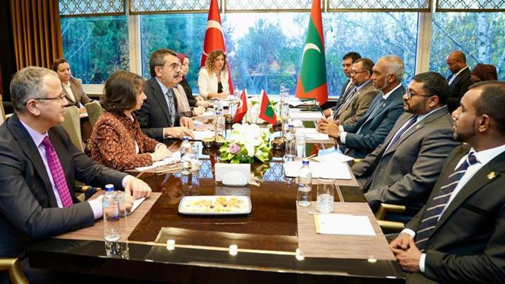 Bakan Tekin, Maldivler Cumhurbaşkanı Muizzu ile görüştü
