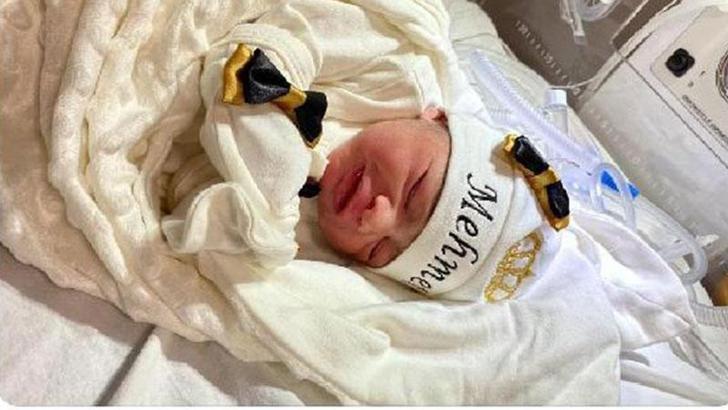 Defne Devlet Hastanesi’nde ilk doğum gerçekleşti; Bakan Koca sosyal medyadan duyurdu