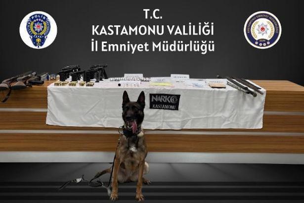 Kastamonu'da uyuşturucu ve kaçak silah operasyonunda 5 tutuklama